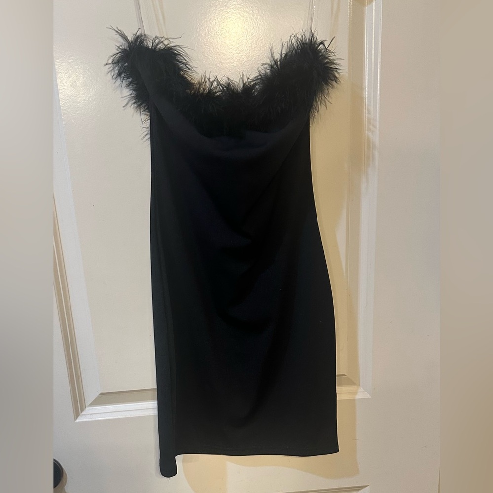 Elegant Black Strapless Dress